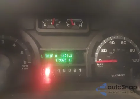 2010 Ford E-250 Commercial/Recreational из США, поврежденный, VIN 1FTNE2EL6ADA10337